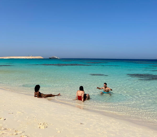 https://www.gazef.com/tours/island-hopping-on-budget-112040
